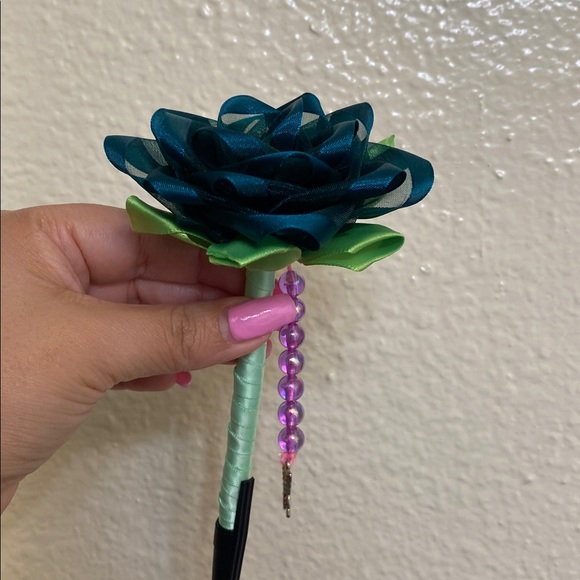 Hand Crafted Satin Rose Pen - Picture 12 of 12